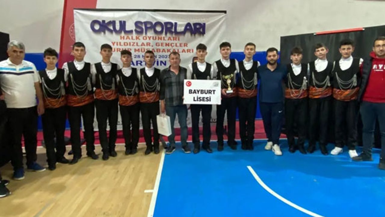 Bayburt Lisesi Gençler Halk Oyunları Ekibi Türkiye Finallerinde