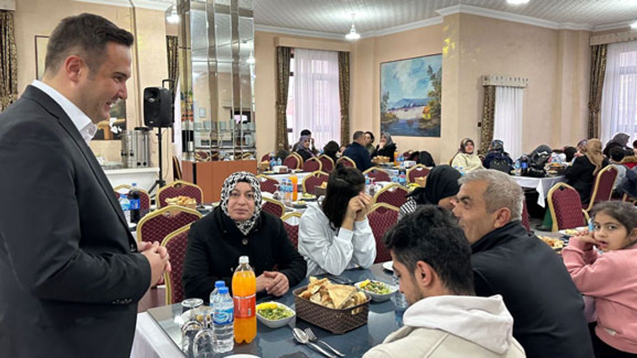 Bayburt Valiliği depremzede misafirlerini iftarda ağırladı
