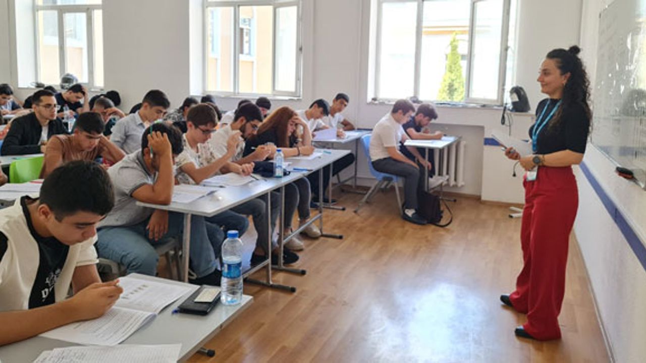 Bayburt Üniversitesi'nden Azerbaycan'da Türkçe Yeterlik Sınavı