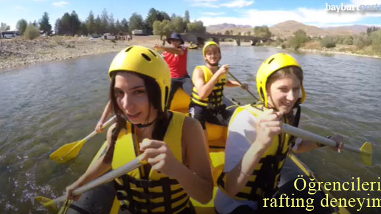 Yabancı uyruklu öğrencilerin Çoruh'taki rafting deneyimi
