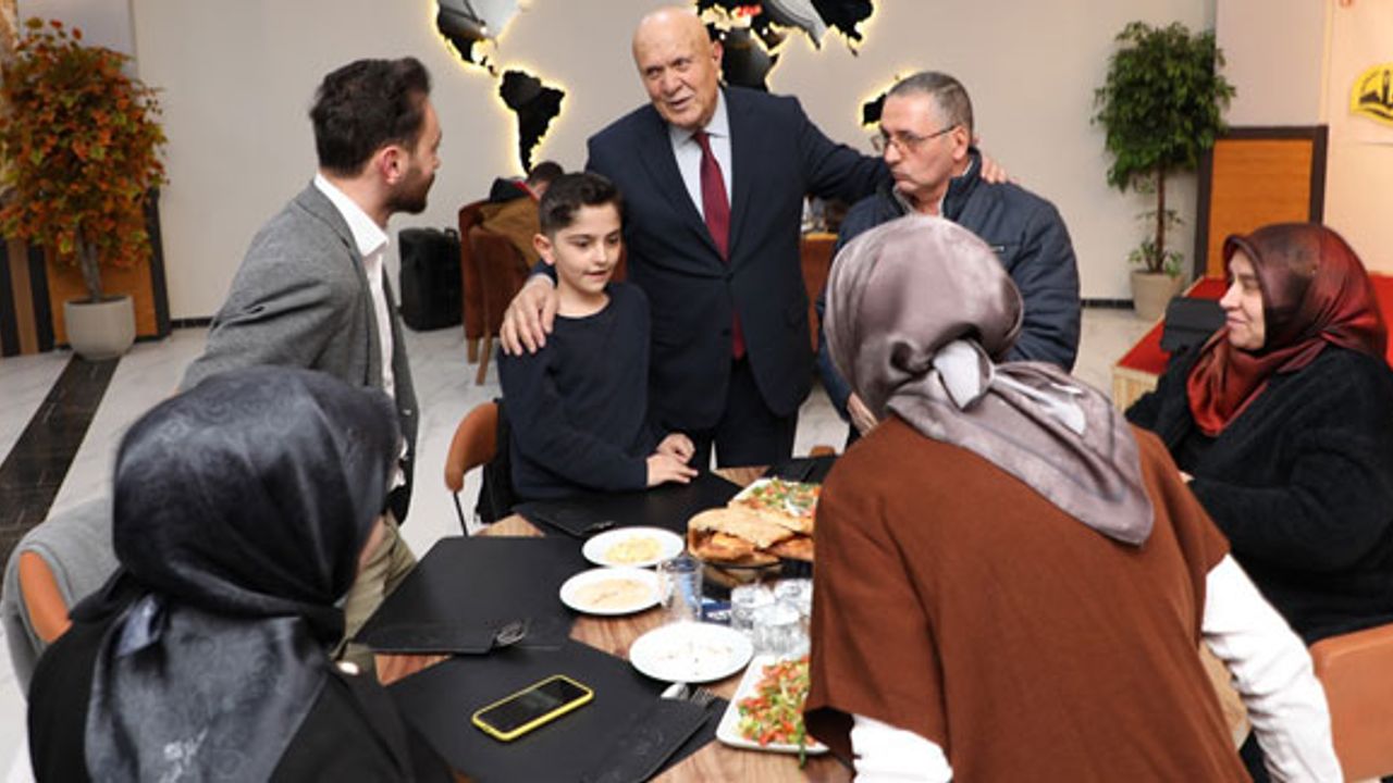 Bayburt Belediyesi şehit aileleri ile gazileri iftarda ağırladı