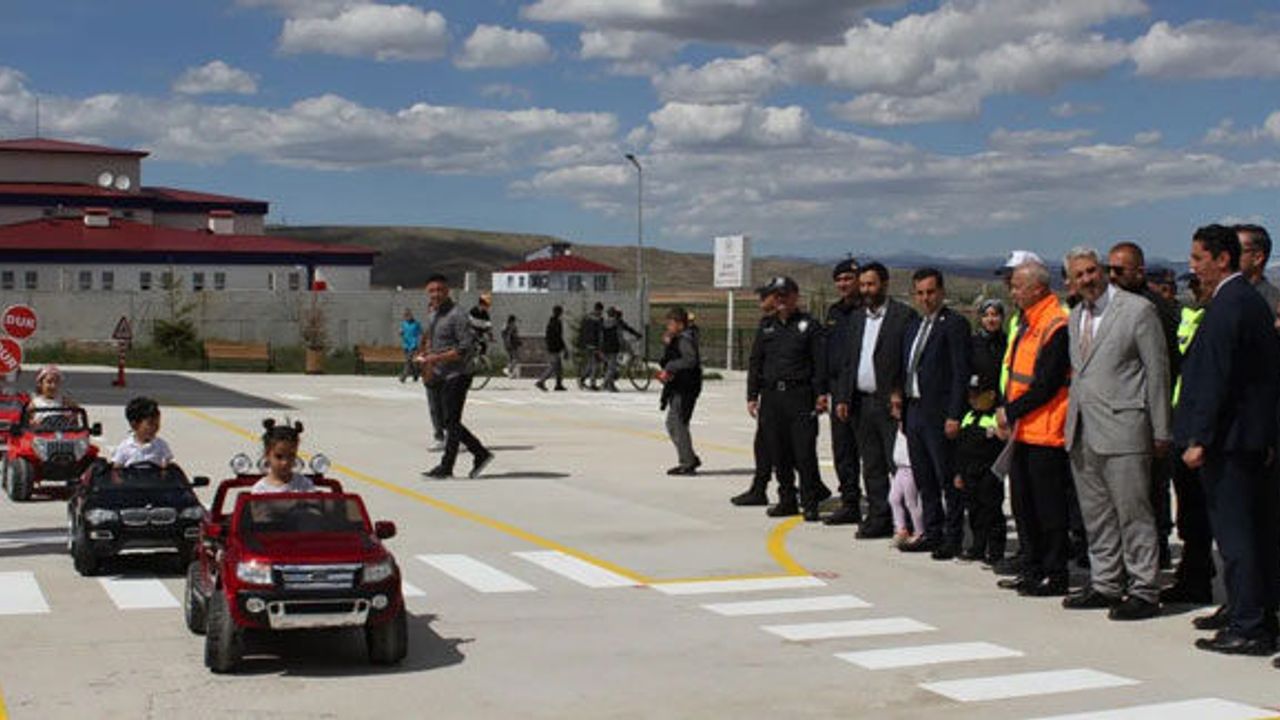 Demirözü'nde Karayolu Trafik Haftası Etkinlikleri