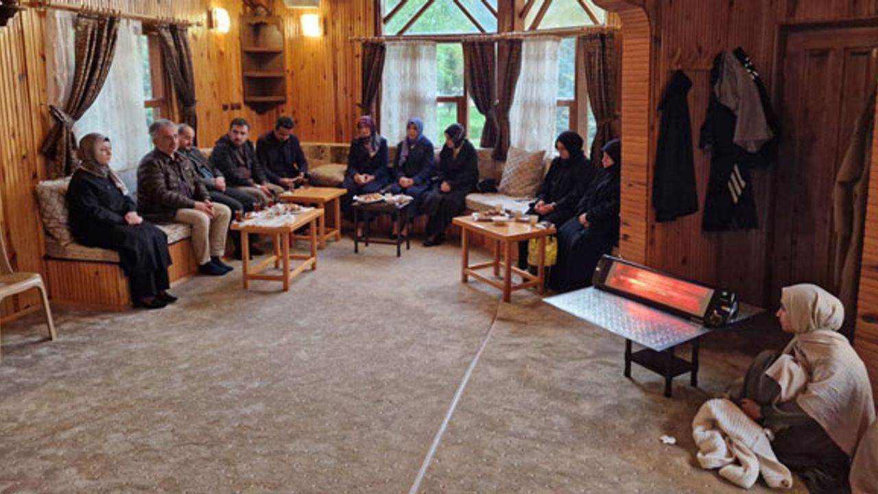 Erzincan'da okuyan üniversite öğrencilerine Bayburt tanıtıldı 