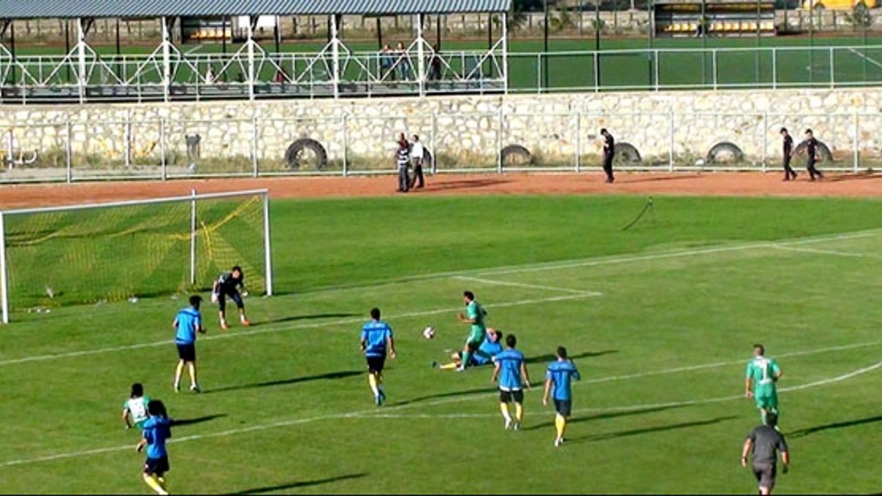Bayburt Grup Özel İdare Gençlikspor tat vermiyor