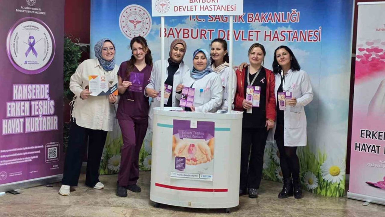 Bayburt Devlet Hastanesi'nde Meme Kanseri Farkındalık Standı Açıldı