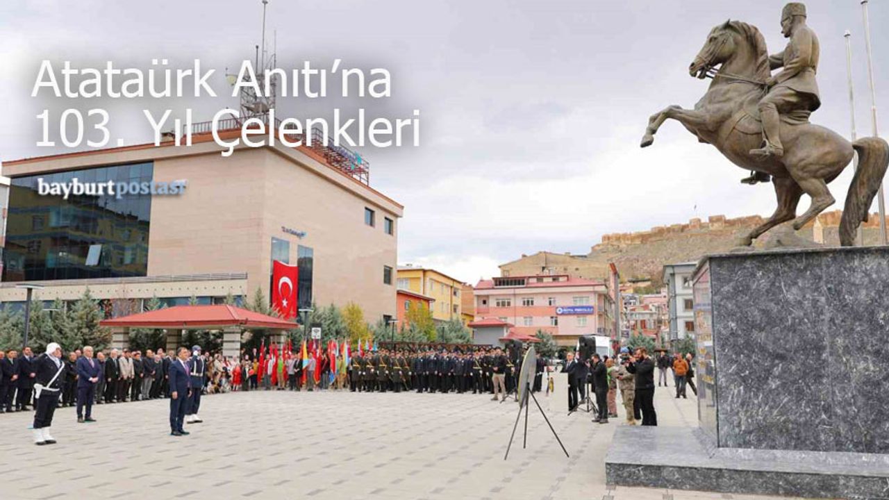 Bayburt’ta 103. Yıl Çelenkleri Sunuldu