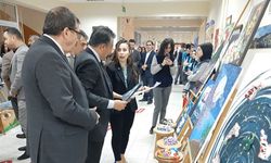 Bayburt Fen Lisesi'nde Görsel Sanatlar Sergisi