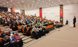 Bayburt'ta 'Peygamberimiz ve Şahsiyet İnşası' konferansı