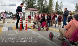 Aydıntepe'de geleceğin sürücülerine trafik eğitimi