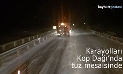 Karayolları ekiplerinin Kop Dağı'ndaki tuzlama mesaisi