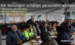 Başkan Mete Memiş, kar temizliğini sırtlanan personeline teşekkür etti