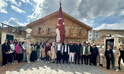 AK Parti Bayburt Gençlik Kollarından Şehitlik Ziyaretleri