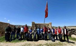 Bayburt Kalesi'nde Müzeler Haftası Temizliği