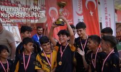 Gümüşhane'deki Futbol Turnuvasında Bayburt Kalegücü Şampiyon