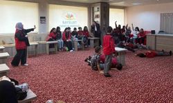 Bayburtlu Öğrenciler "Okullar Merkezimde" Projesiyle Gençlik Merkezi'nde
