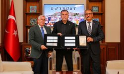 PTT'nin 185. Kuruluş Yıl Dönümü Dolayısıyla Vali Eldivan'a Ziyaret