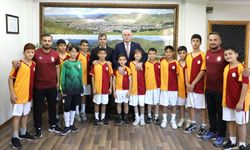 Başkan Memiş, Bayburt Galatasaray Futbol Okulunu kutladı