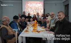 Bayburt'ta Huzurevi Sakinlerinden Renkli Yerli Malı Kutlaması