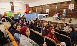 Bayburt’ta liseler arası "sosyal medya" münazarası