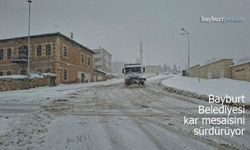 Bayburt Belediyesi kar mesaisini sürdürüyor