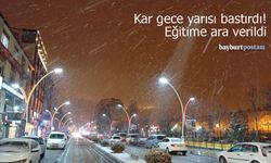 Bayburt’ta kar gece yarısı bastırdı! Eğitime ara verildi