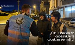 Bayburt Ülkü Ocakları, 'onbeşilik'lerle çocukları sevindirdi