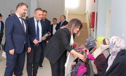 Bayburt Memnune Evsen Huzurevi’nde Yaşlılar Haftası Kutlaması