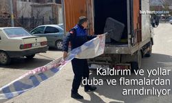 Bayburt’ta kaldırımlar duba ve flamalardan arındırılıyor