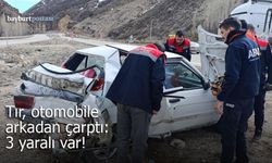 Bayburt’ta Tır Otomobile Arkadan Çarptı: 3 Yaralı!