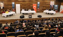 Bayburt’ta liseler arası münazara heyecanı