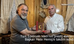 Başkan Memiş'e, Kabaklı ve Serdengeçti kitapları takdim edildi