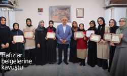 Bayburt’ta hafızlık eğitimini tamamlayan öğrenciler belgelerine kavuştu