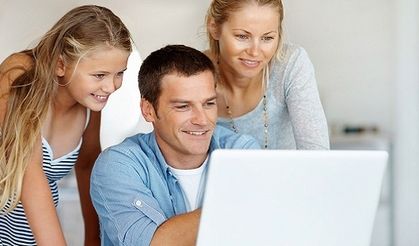 Çocuklarınızı internette yalnız bırakmayın!