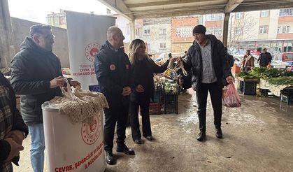 Bayburt Pazarında Sıfır Atık Seferberliği: Vatandaşlara Pazar Filesi Dağıtıldı