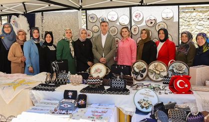 Bayburt Halk Eğitimi Merkezi kursiyerlerinden yıl sonu sergisi