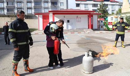 Bayburt’ta minik öğrencilere afet bilinci
