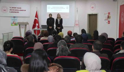 Bayburt'ta Sosyal Hizmet Çalışanlarına Eğitim