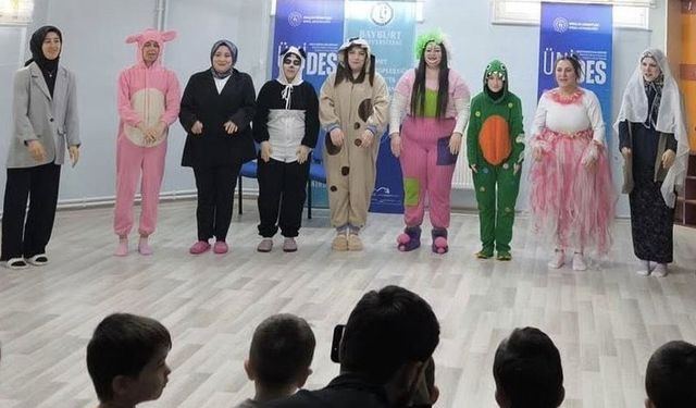 Bayburt’ta anaokulu öğrencilerine kitap sevgisi aşılandı
