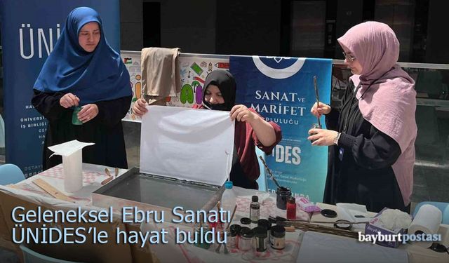 Bayburt'ta ÜNİDES Projesiyle Ebru Sanatına Yolculuk
