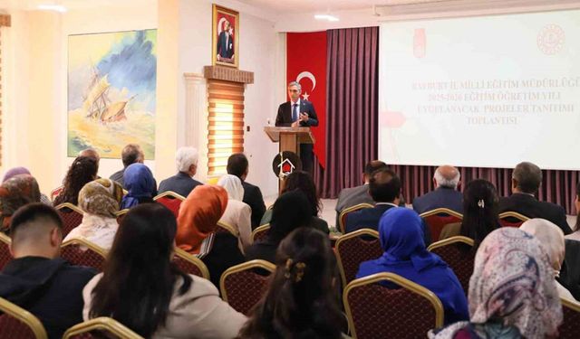 Bayburt’ta 2025-2026 eğitim öğretim yılı proje tanıtım toplantısı yapıldı