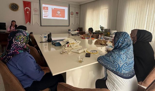 Bayburt'ta Kadınlara Yönelik Şiddetle Mücadele Eğitimi