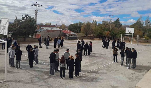 Aydıntepe'de afet farkındalığı okullardan evlere taşındı