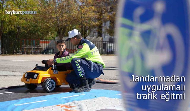 Bayburt’ta Öğrencilere Jandarmadan Uygulamalı Trafik Eğitimi