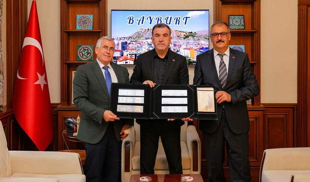 PTT'nin 185. Kuruluş Yıl Dönümü Dolayısıyla Vali Eldivan'a Ziyaret