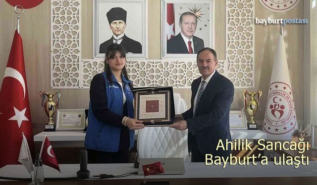 Genç Ahiler Buluşması Kapsamında Ahi Sancağı Bayburt'a Teslim Edildi