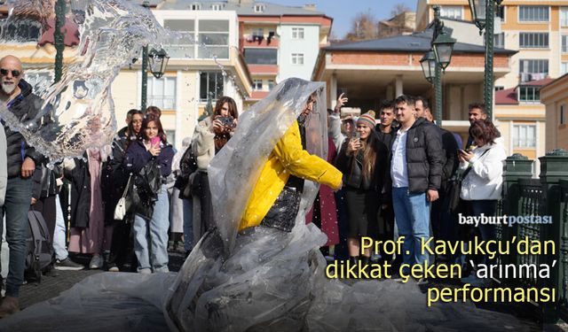 Prof. Dr. Mehmet Kavukcu'dan Dikkat Çeken 'Arınma' Performansı