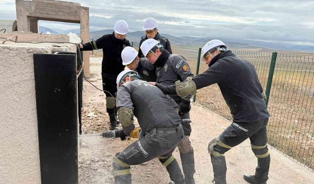 Bayburt'ta Enkazda Etkin Müdahale İçin 'Çevik Kuvvet'e Eğitim
