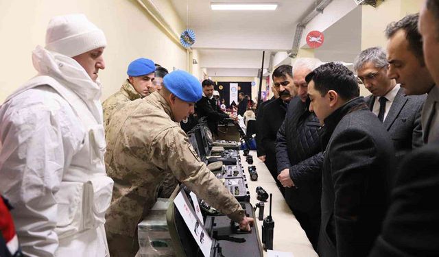 Bayburt'ta Yerli ve Milli Ürünler Şehit Nevzat Kaya İlkokulu'nda Sergilendi