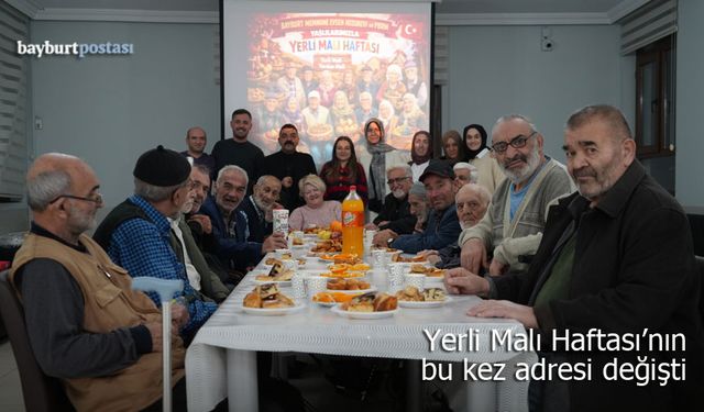 Bayburt'ta Huzurevi Sakinlerinden Renkli Yerli Malı Kutlaması