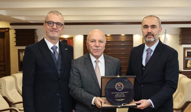 Rektör Mutlu Türkmen'den Erzurum'da ziyaretler